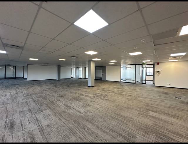 750M² OFFICE TO LET IN DORINGKLOOF